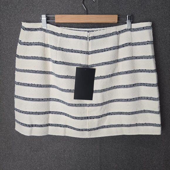 Tuckernuck XXL Navy Stripe Teed Meg Mini Skirt - Picture 3 of 7